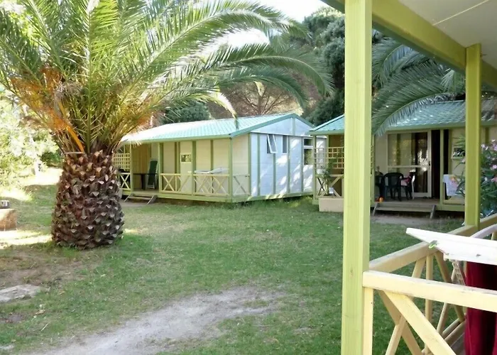 Ulvf U Libecciu ** Campingplatz Calvi (Corsica)
